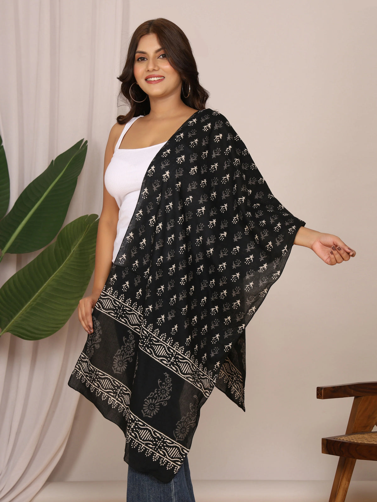 Black & White Handblock Discharge Print Pure Cotton Stole with Floral Boota Design