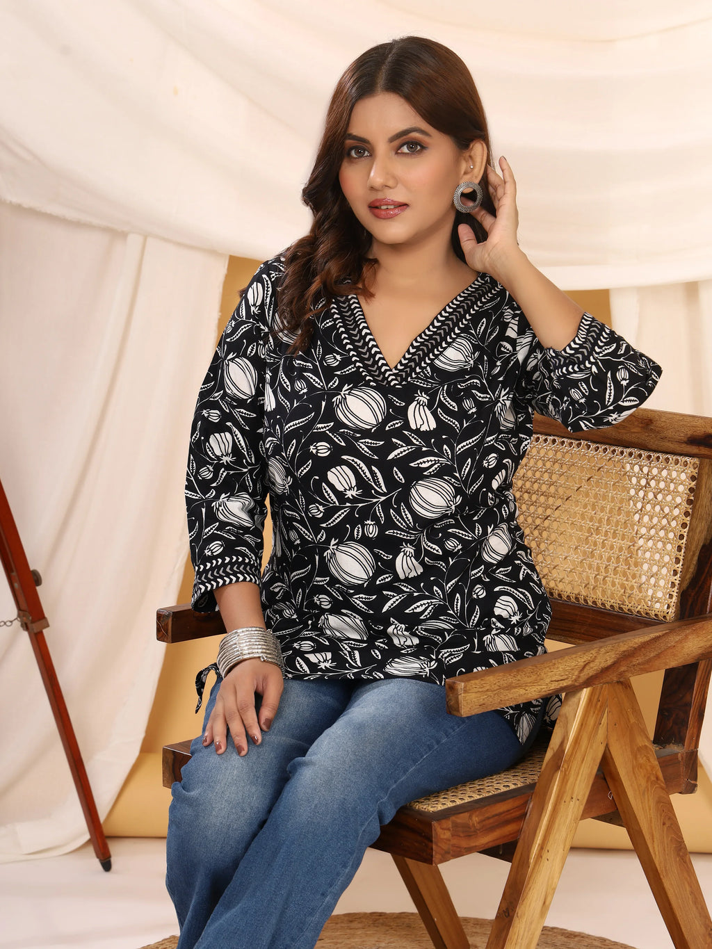 Sanganeri Black & White Floral Print Pure Cotton Top