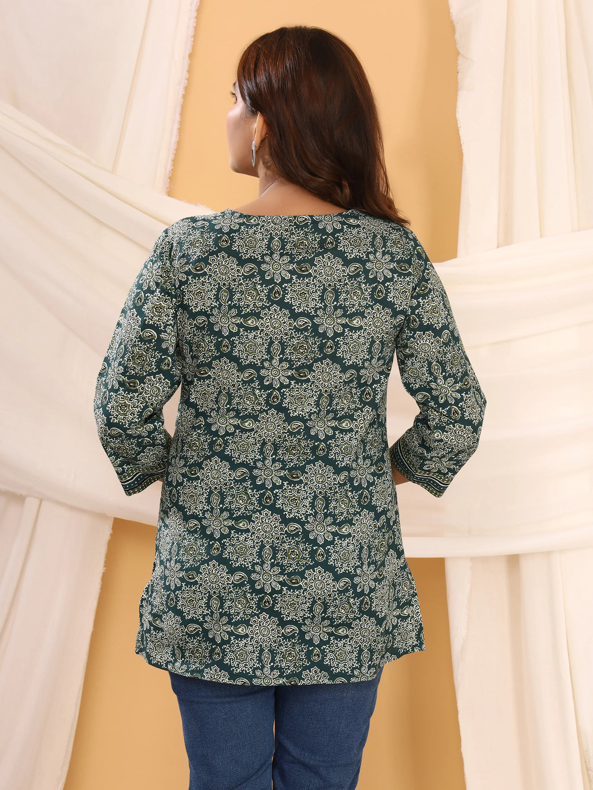 Ajrakh Green & White Geometric Print Pure Cotton Top