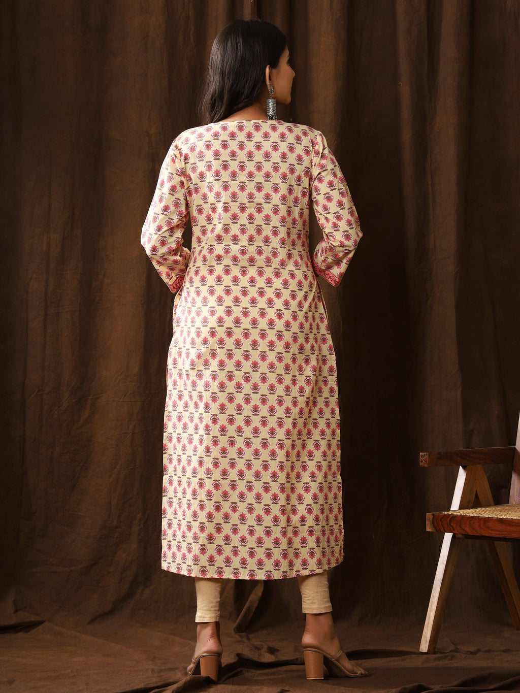 Sanganeri Gulmohar Buti Print Light Yellow Cotton Kurti