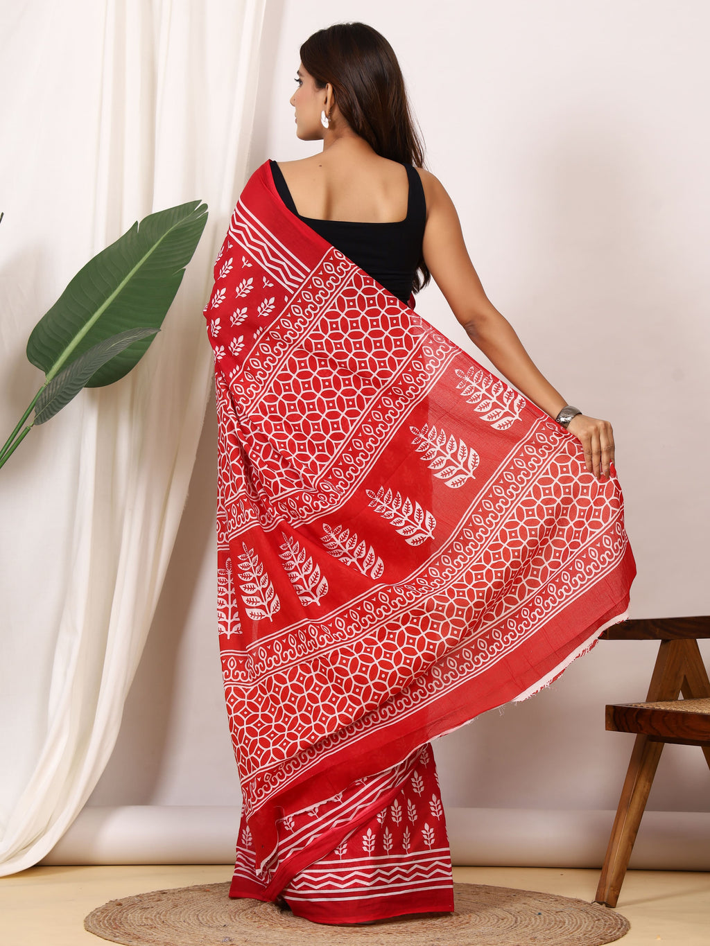 Pure Cotton Red Saree with White Leaf Block Print and Geometric Pallu