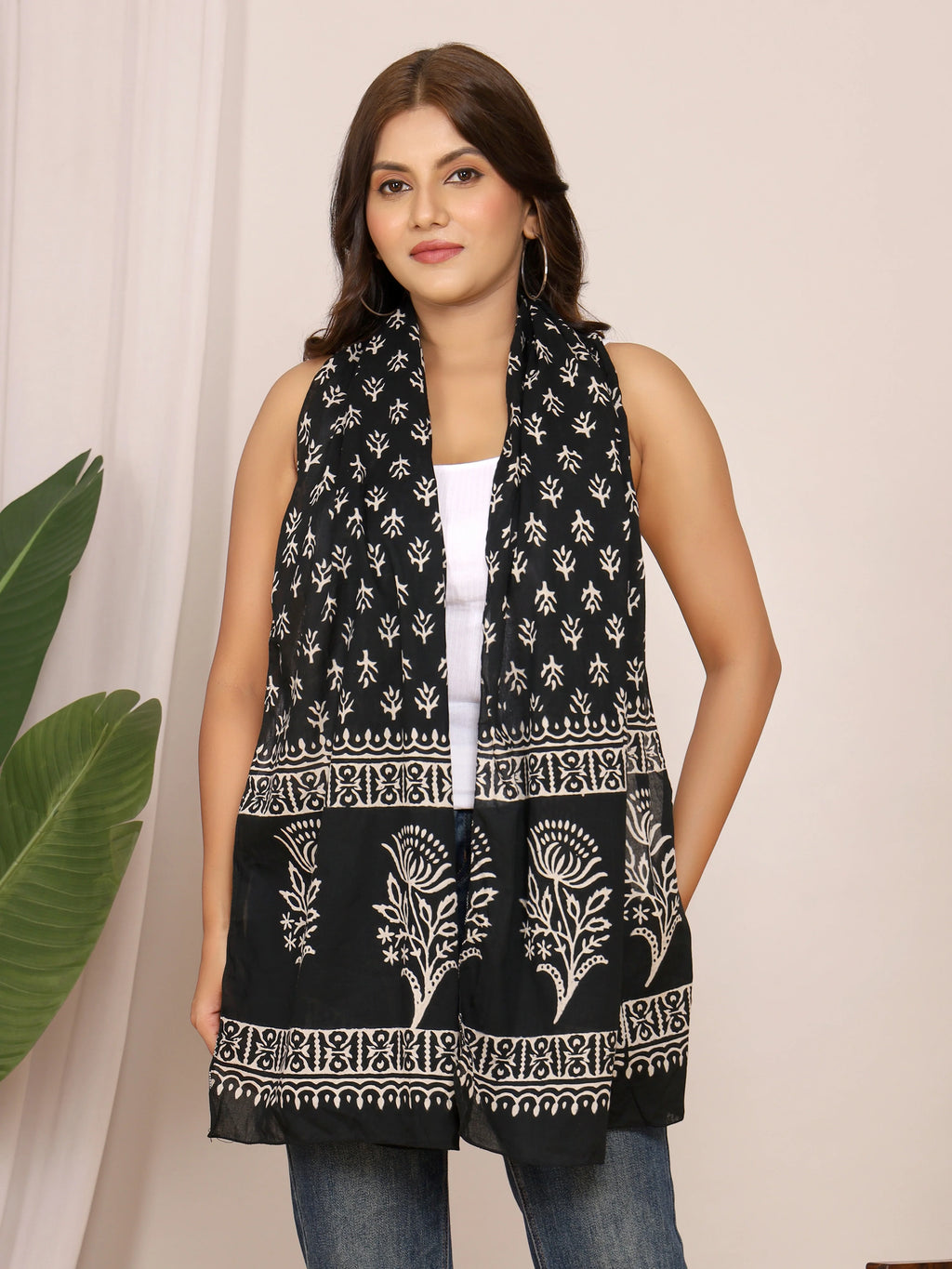 Black & White Floral Vine Handblock Discharge Print Pure Cotton Stole