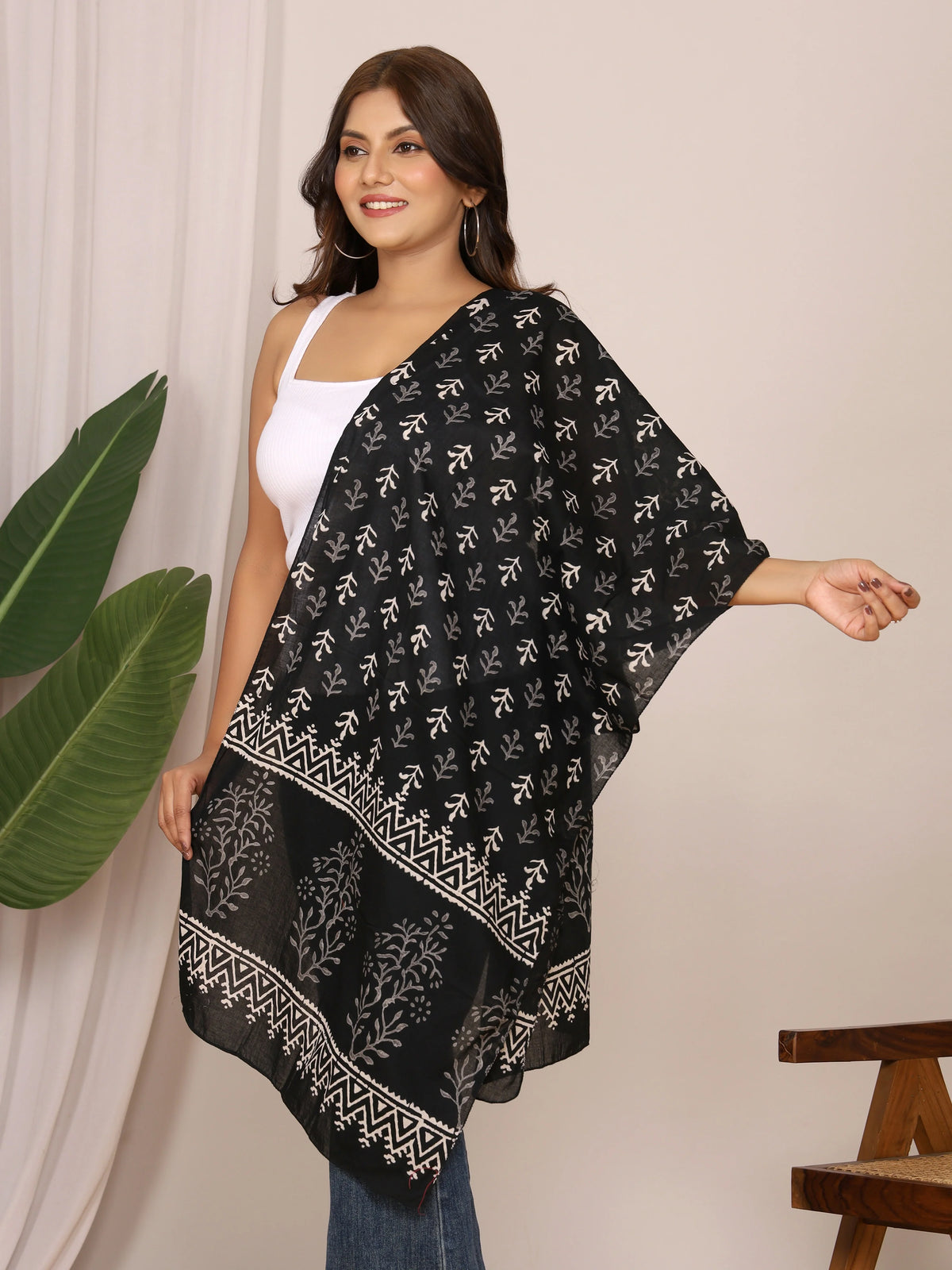Black & White Handblock Discharge Print Pure Cotton Stole with Floral Boota Design